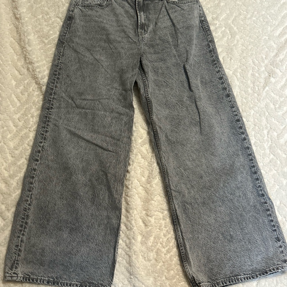 Women's Gray Wide-Leg Jeans